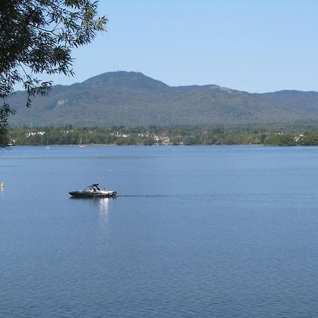 Location Tourisme Estrie - Oberge Du Village Magog Exteriér fotografie
