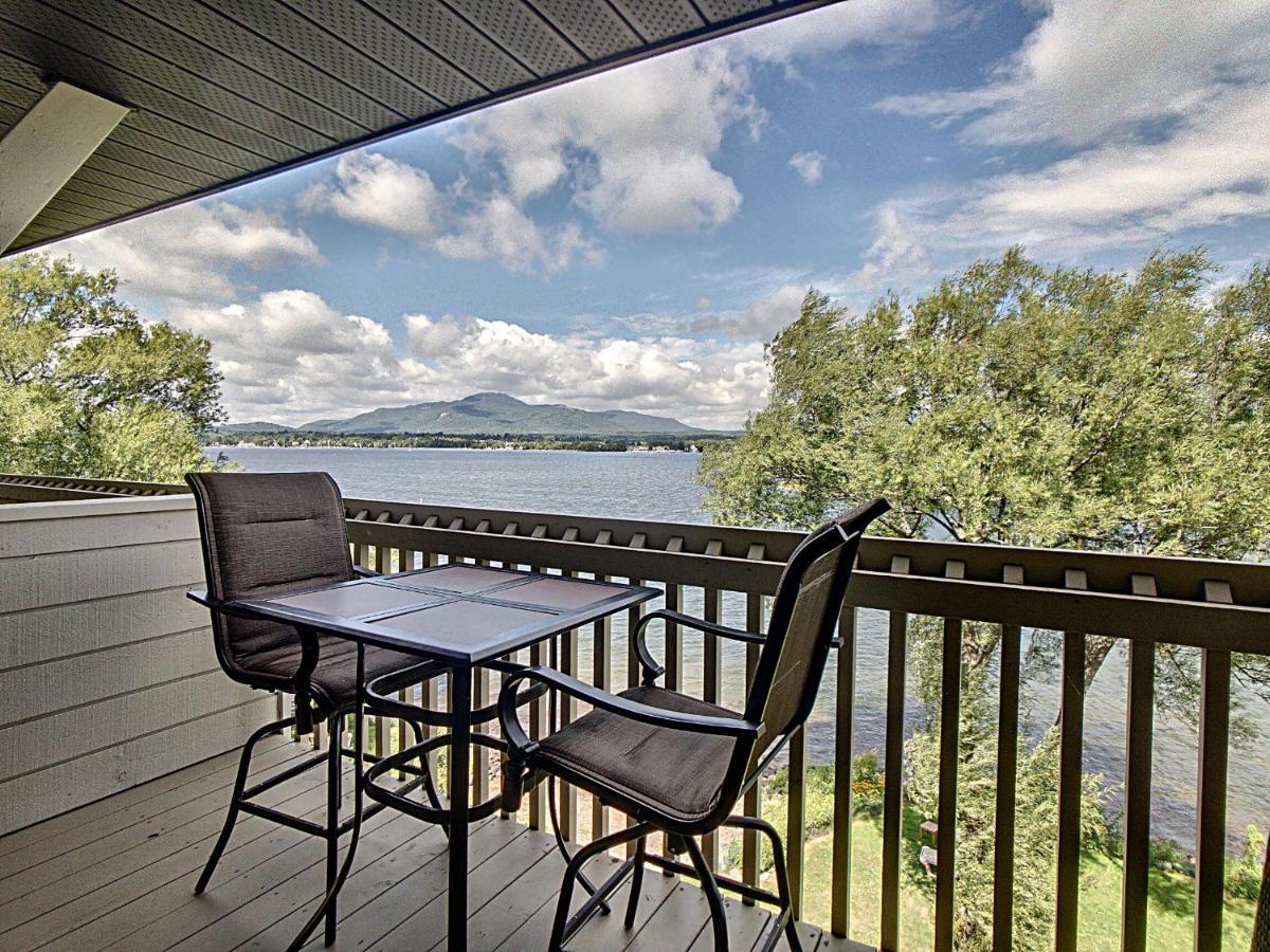 Location Tourisme Estrie - Oberge Du Village Magog Exteriér fotografie