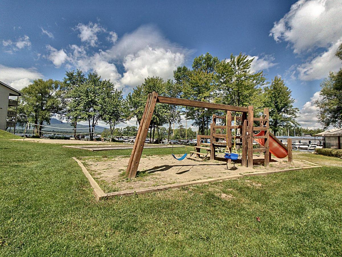 Location Tourisme Estrie - Oberge Du Village Magog Exteriér fotografie